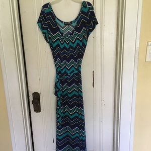 Wms size 1X maxi dress with waist tie